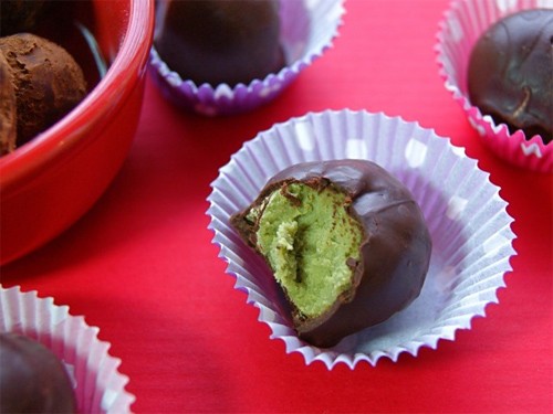 Matcha_and_Coconut_Butter_Truffles