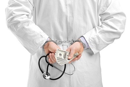 doctor-bribe-convicted
