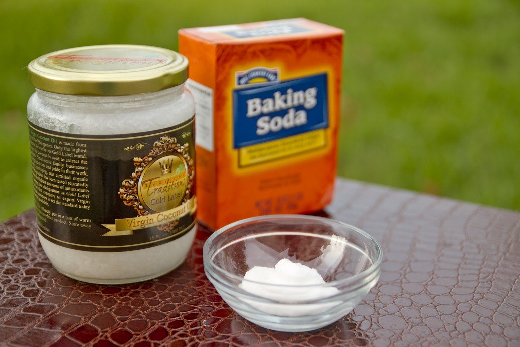 Baking Soda Coconut Oil Cleanser For Problem Skin