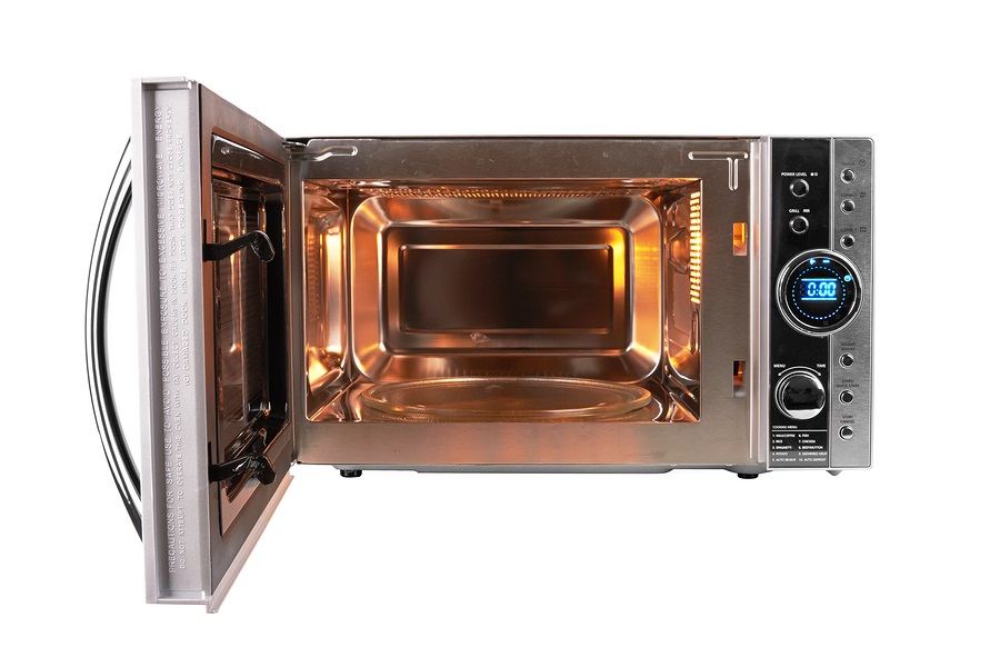 Why You Should Avoid Microwave Cooking