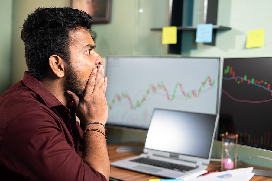 Young Intraday Trader Shocked Due To Sudden Market Crash While T