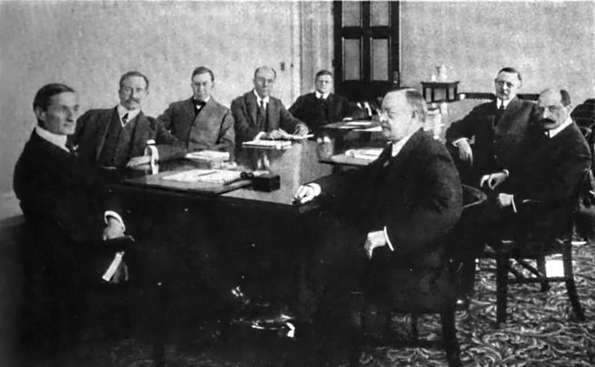 United_States_Federal_Reserve_Board,_1917