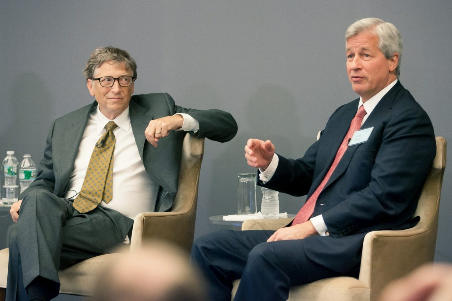 https://healthimpactnews.com/wp-content/uploads/sites/2/2023/05/Bill-Gates-Jamie-Dimon-1536x1024.jpg